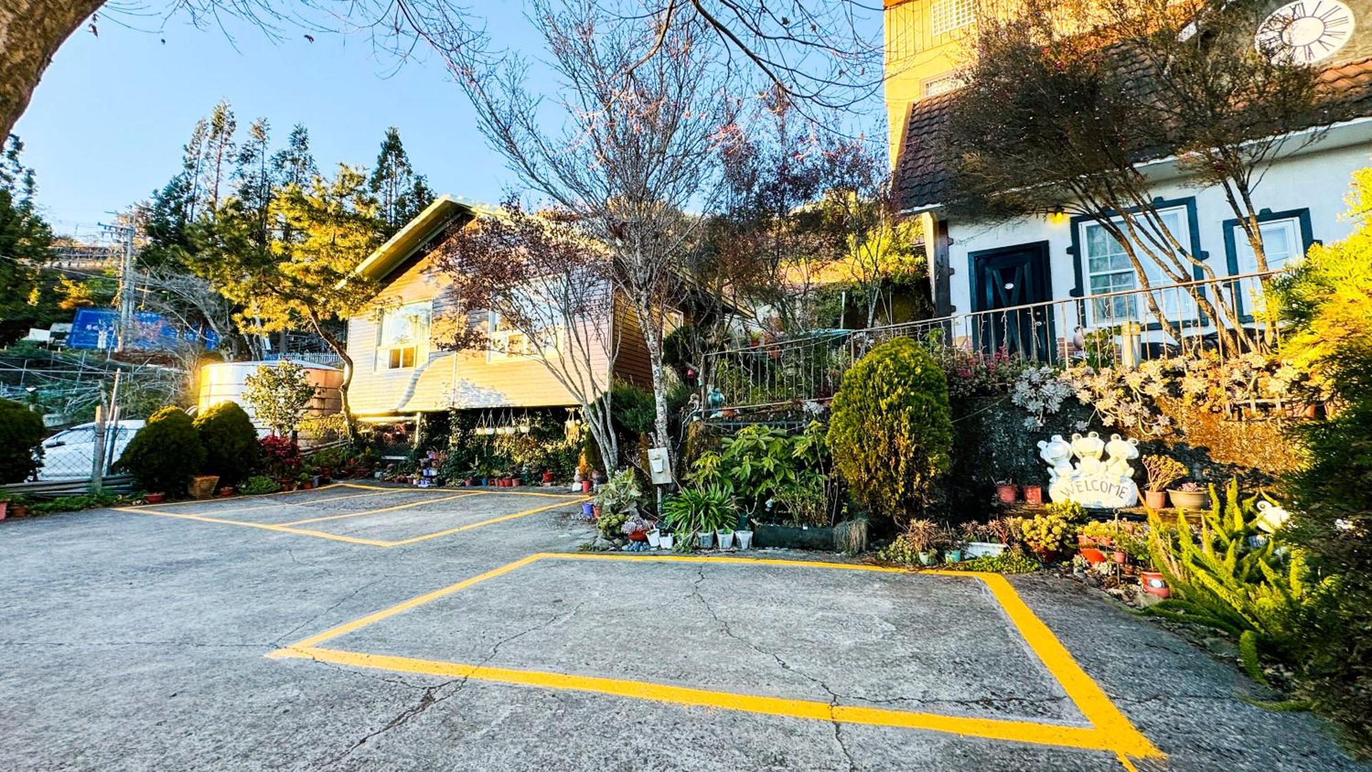 31 Homestay Renai Exterior photo