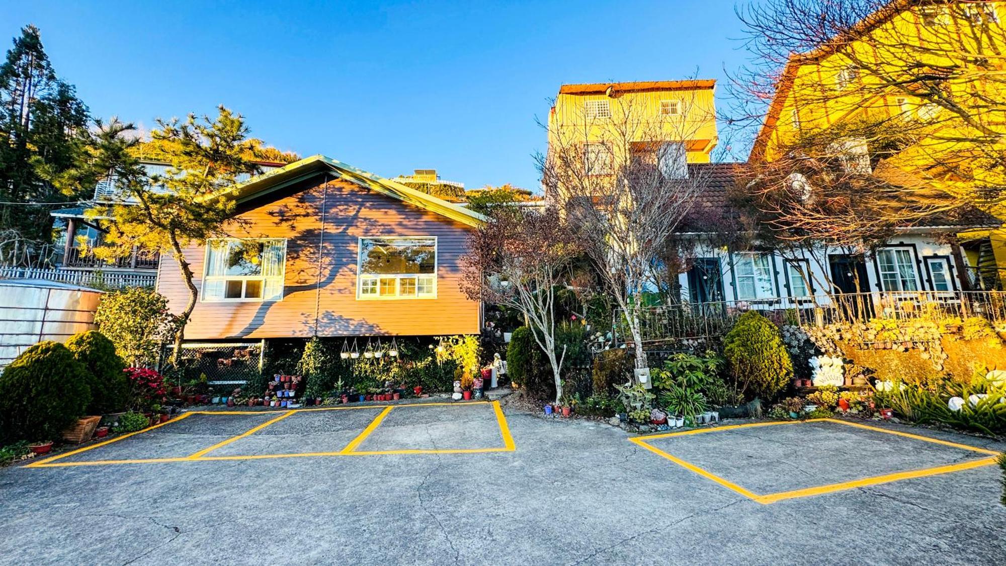 31 Homestay Renai Exterior photo